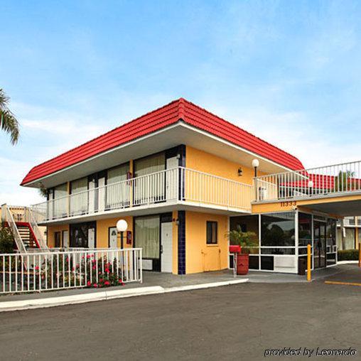 Express Inn & Suites Clearwater Pinellas Park Dış mekan fotoğraf