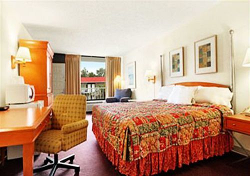Express Inn & Suites Clearwater Pinellas Park Oda fotoğraf